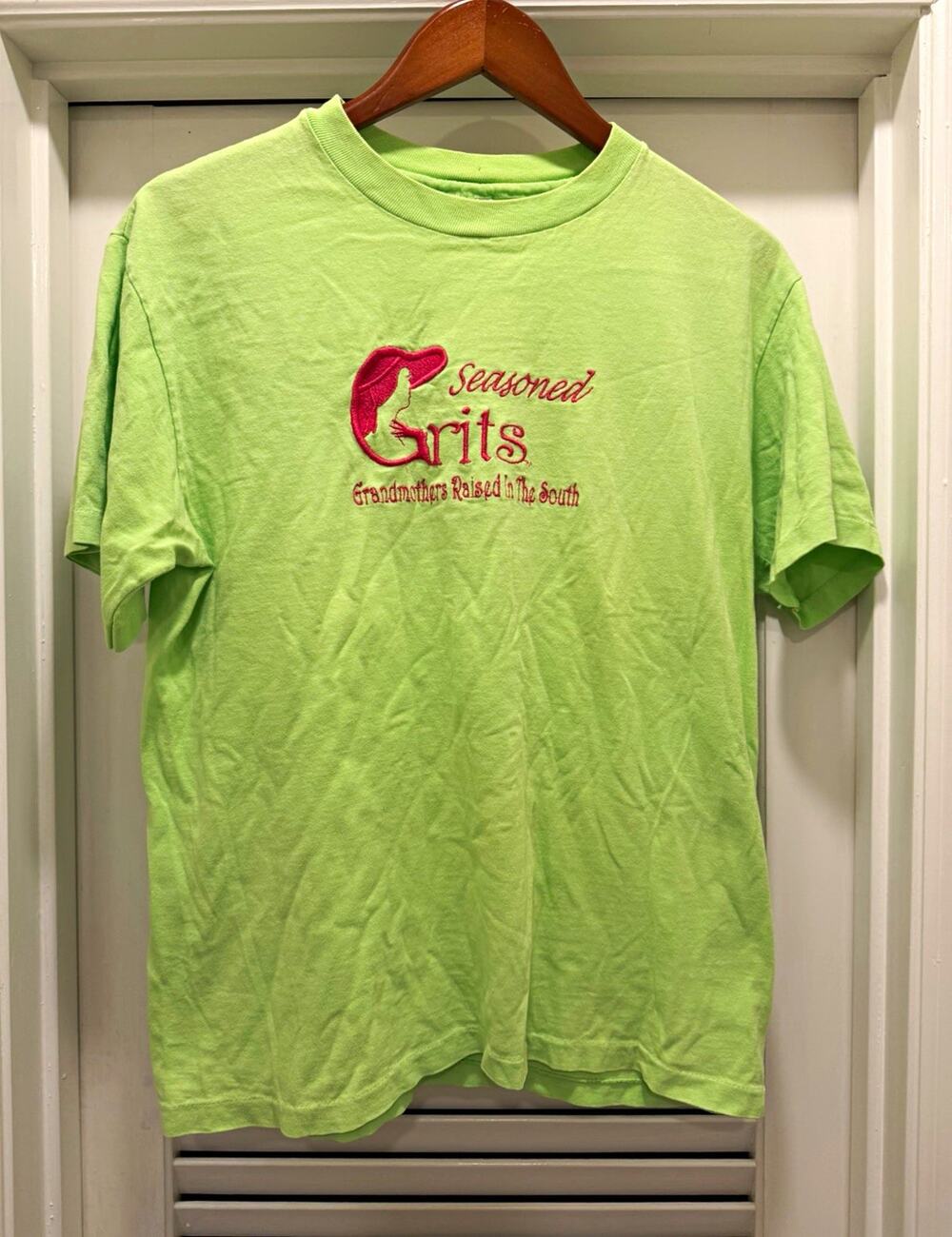 Rare ‘90’s Seasoned Grits Grandmothers Raised in the South Tee Green Medium